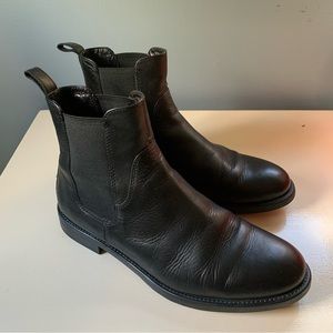 Black Vagabond Amina Leather Chelsea Boots
